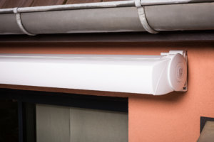 Store coffre ou store monobloc